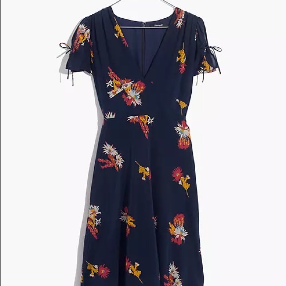 Madewell Dresses & Skirts - Madewell Silk Poppy Dress in Cactus Flower